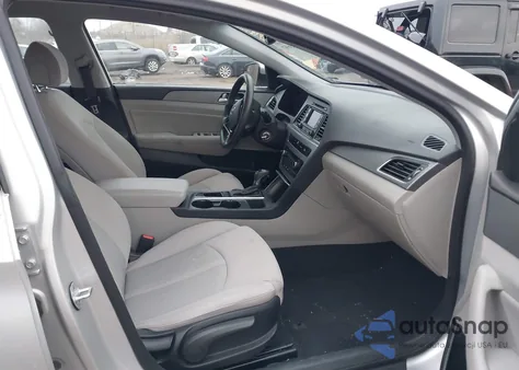 2015 Hyundai Sonata Eco z USA, uszkodzony, nr VIN 5NPE24AA8FH150531